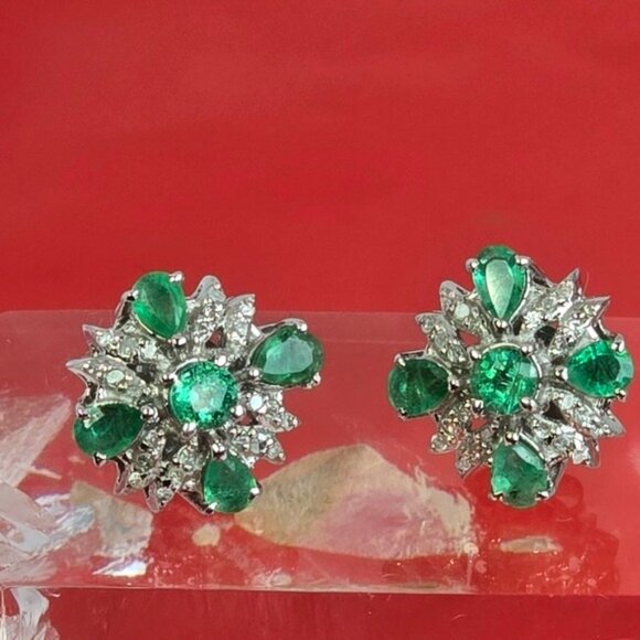 925 Sterling Silver Earrings 1.3x1.3cm with Natural Emerald & Natural Diamonds - Picture 7 of 9